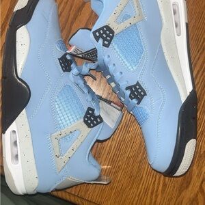 Jordan 4 university blue